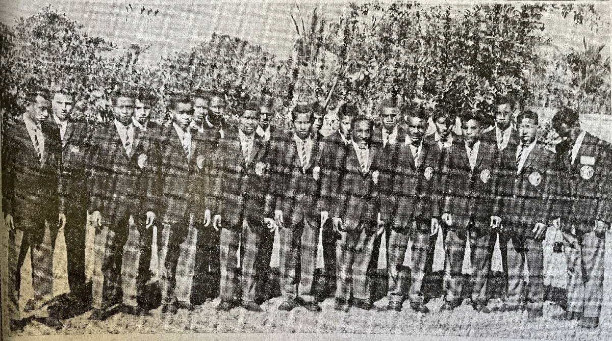 Papua New Guinea's barefoot schoolboys team. Picture from The Forbes Advocate of 1966