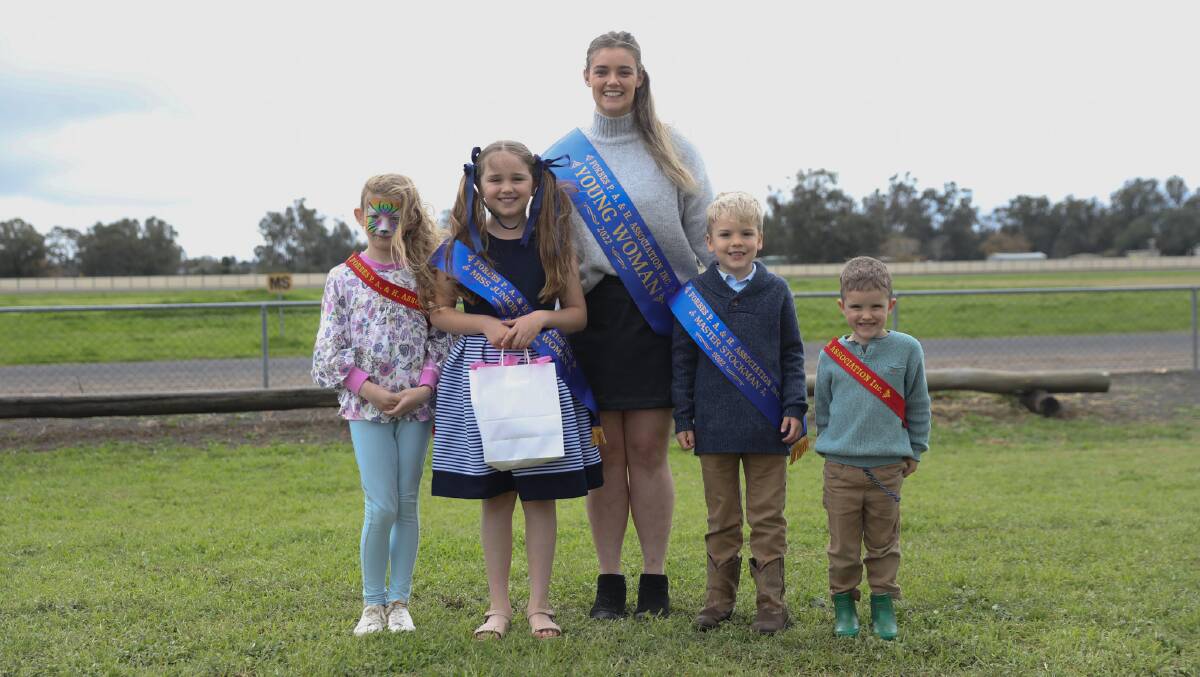 2022 Forbes Show Young Woman Kelsey Muller congratulates our junior Showgirl and Master Stockman Isabel Pearce and Darby Edgerton, and wonderful runners up Hannah Bray and Dash Gaffney.