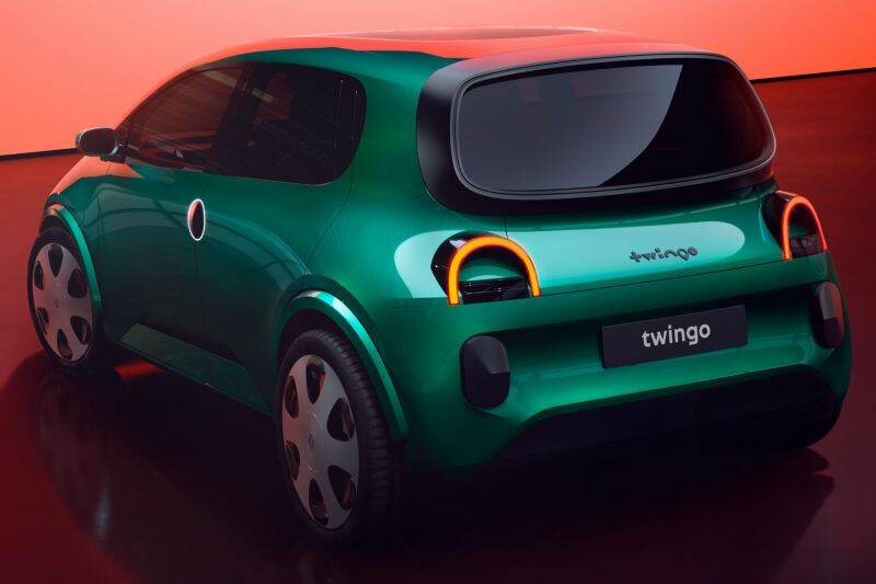 Renault Twingo 1 Ad - Car Body Design